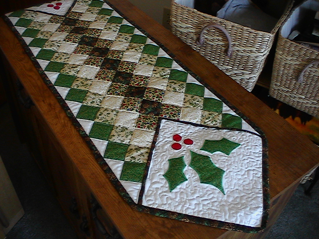Quilting christmas table runners